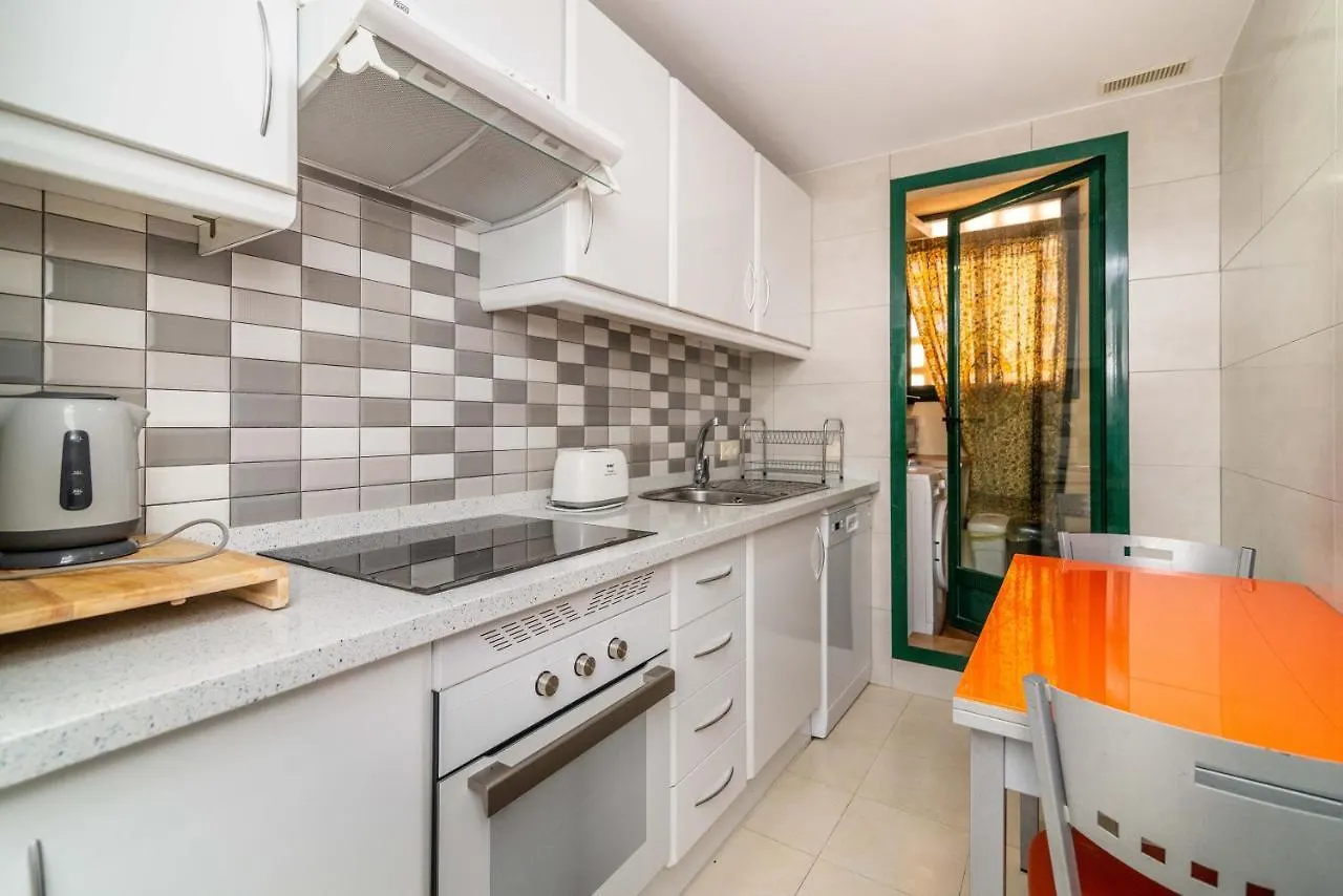 N&A Azucenas - 2Br Apartment Recently Renovated 贝纳尔马德纳 西班牙